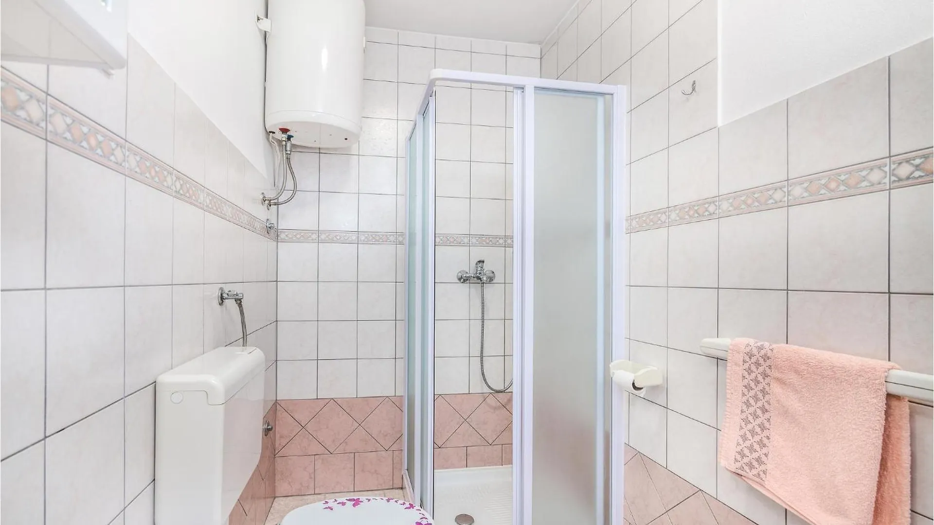 Beautiful Apartment In Jurandvor With Kitchen Kroatien